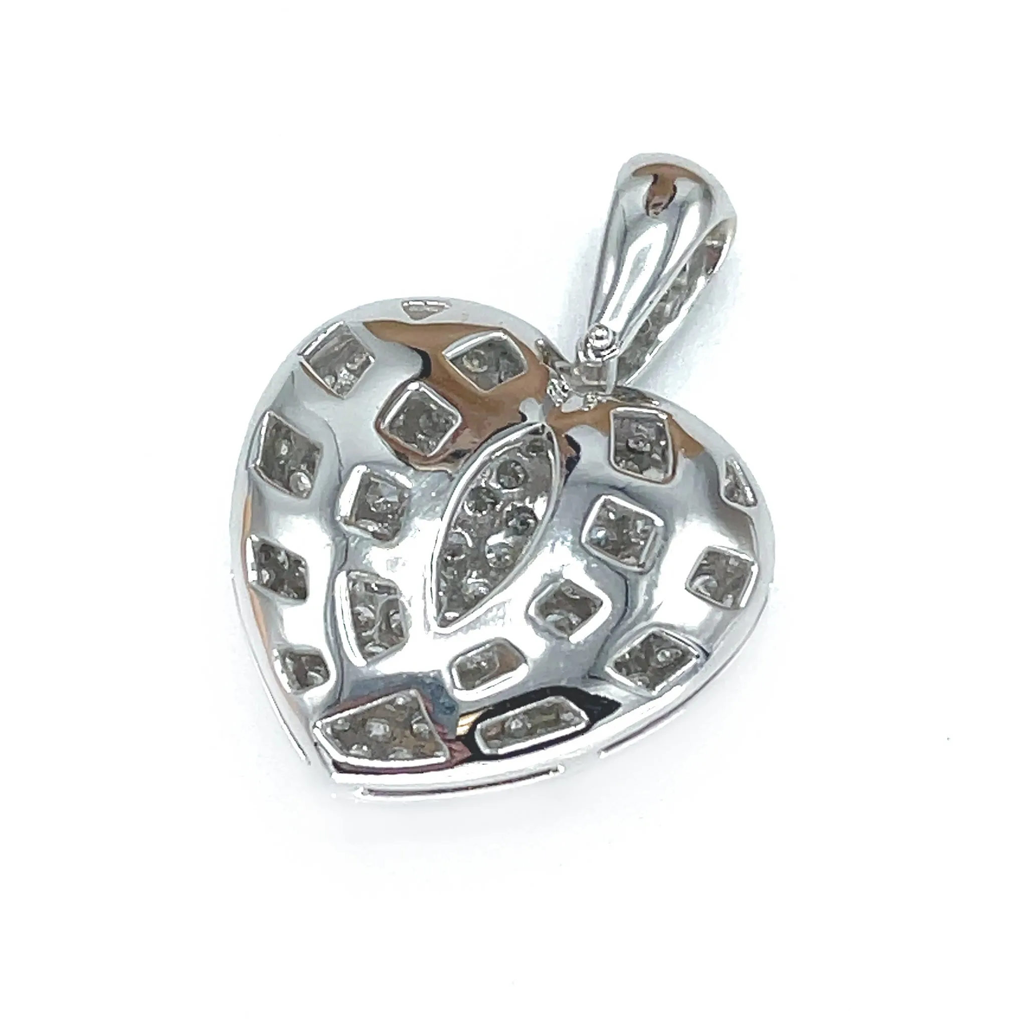 18k Gold Pave Diamond Heart Pendant