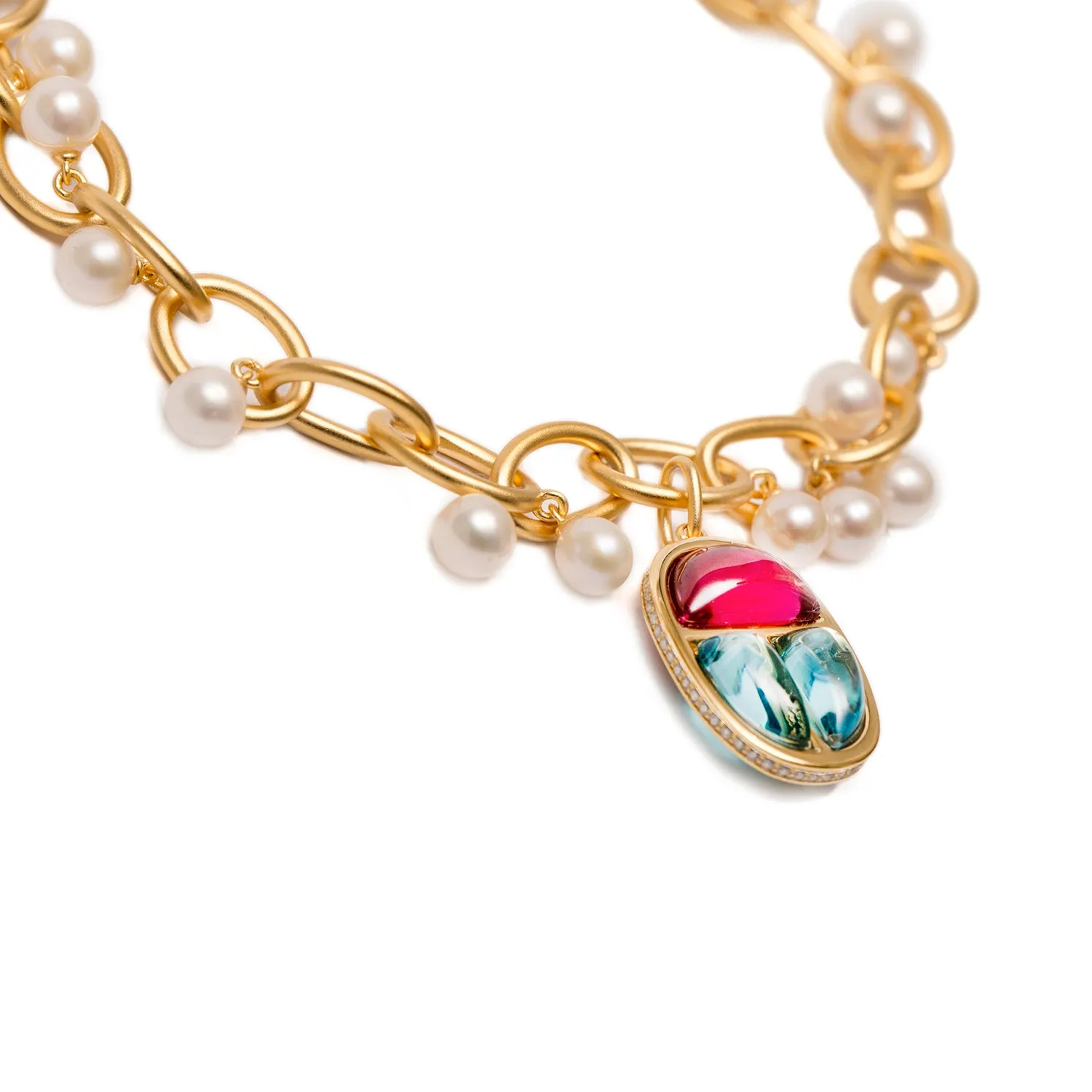 AMMANII Scarab Amulet Charm Link Bracelet with Freshwater Pearls in Vermeil Gold