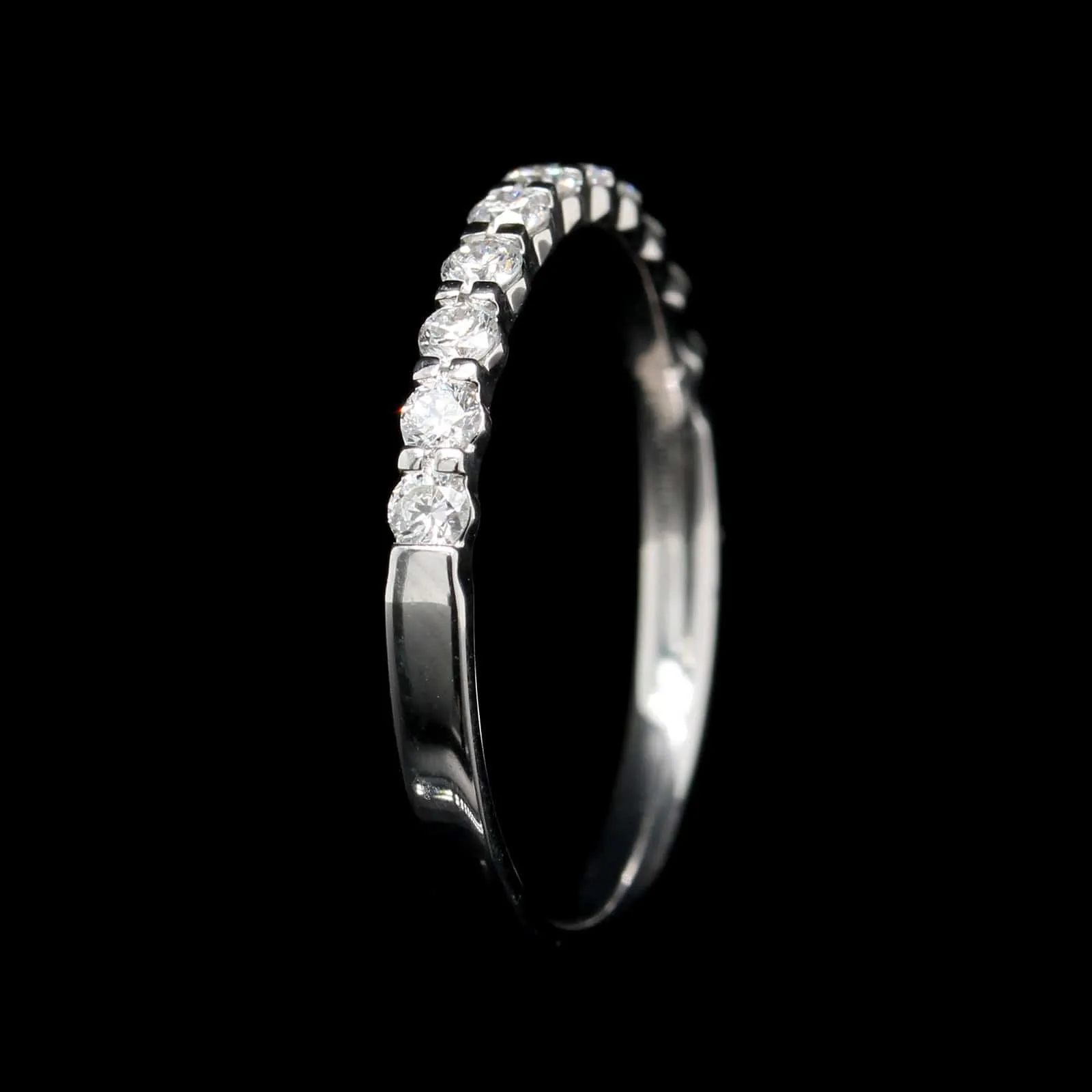 Memoire 18K White Gold Estate Diamond Band