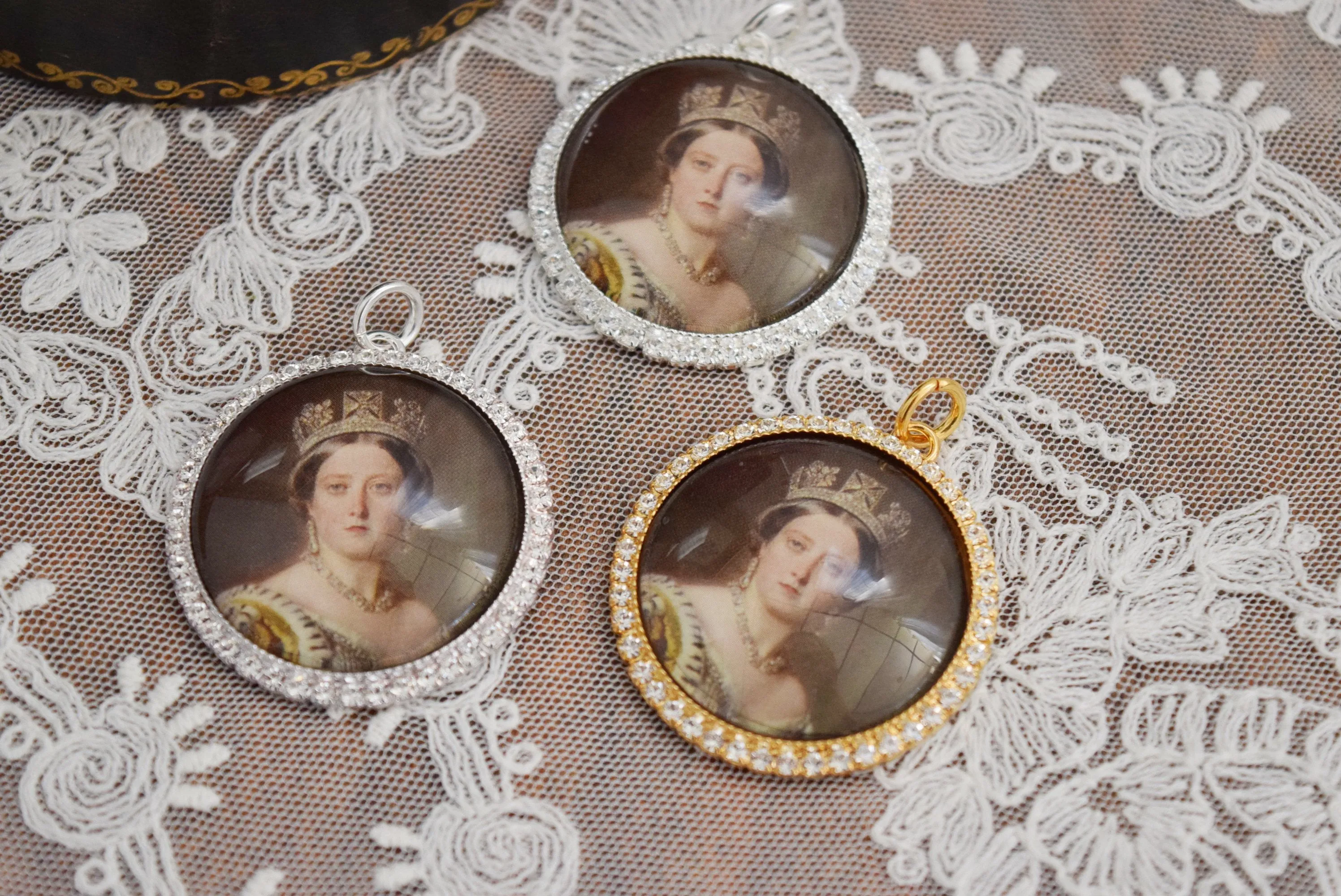 Miniature Portrait - Large Round - Queen Victoria